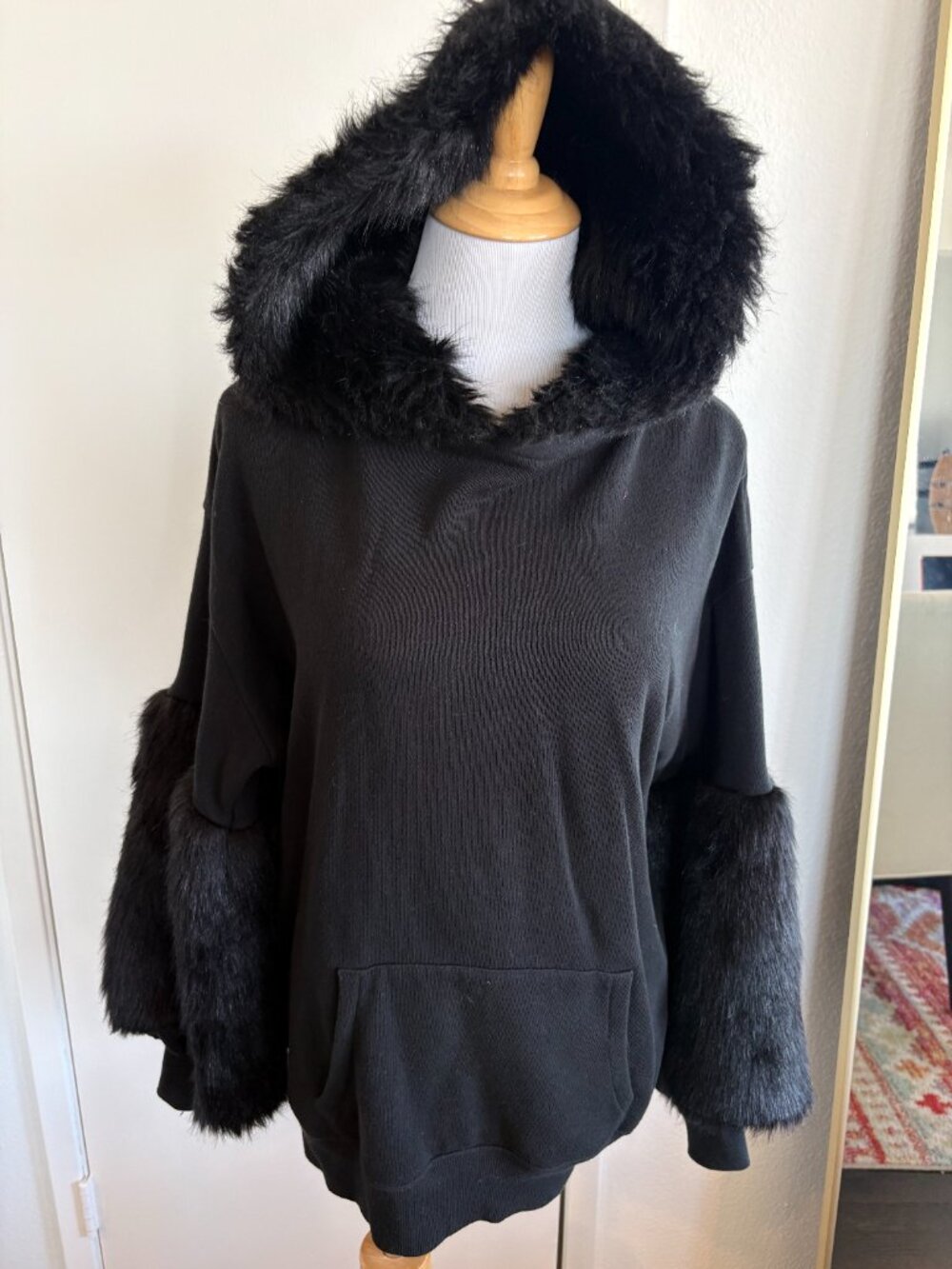 Vintage Y2K Express Tricot Black Faux Fur Sleeve Hoodie XS